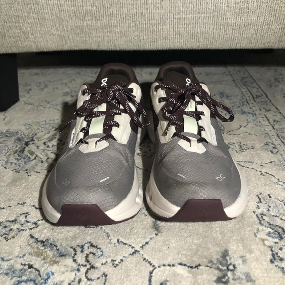 On Cloudrunner 2 Waterproof Zinc/Seedling - Picture 8 of 11